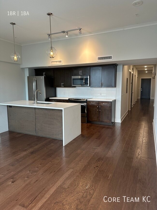 property at 106 W 14th St
