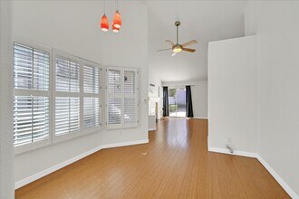 313 Montcliff Ave in Henderson, NV - Building Photo - Building Photo