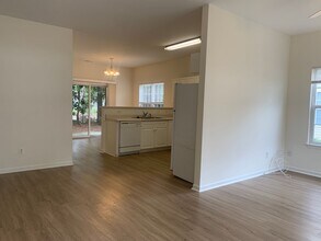 204 Charter Dr in Wilmington, NC - Building Photo - Building Photo