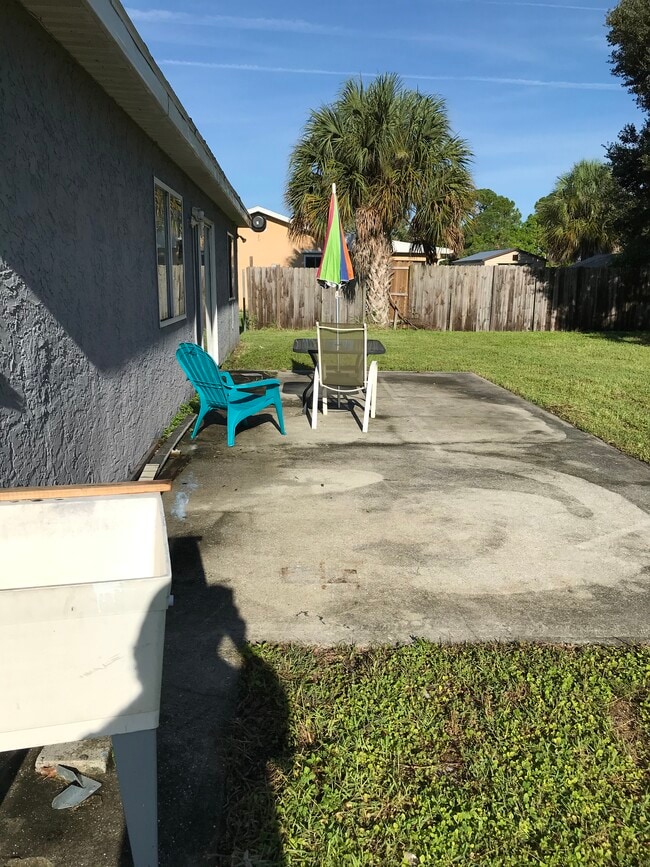 6520 Elmwood Rd in North Port, FL - Building Photo - Building Photo