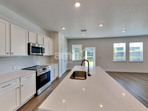 37765 Dusty Saddle Ln in Zephyrhills, FL - Building Photo - Building Photo