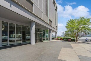 2 2nd St in Jersey City, NJ - Building Photo