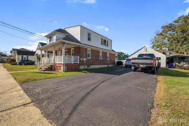 148 S 4th Ave in Manville, NJ - Building Photo - Building Photo