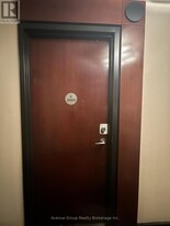 750 Bay St. in Toronto, ON - Building Photo