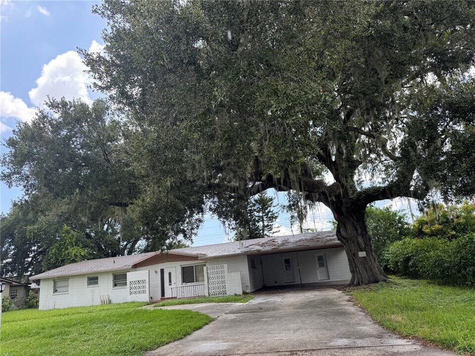 1320 Pleasant Pl in Lakeland, FL - Building Photo