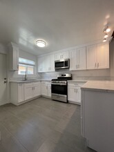 2528 Hermosa Ave in Montrose, CA - Building Photo - Building Photo