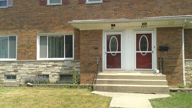 property at 431 Oak St