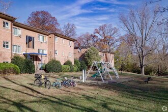 14402 Gemstone Dr in Woodbridge, VA - Building Photo - Building Photo