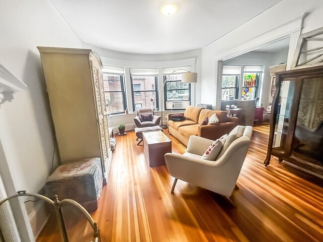 20 Winchester St, Unit 201