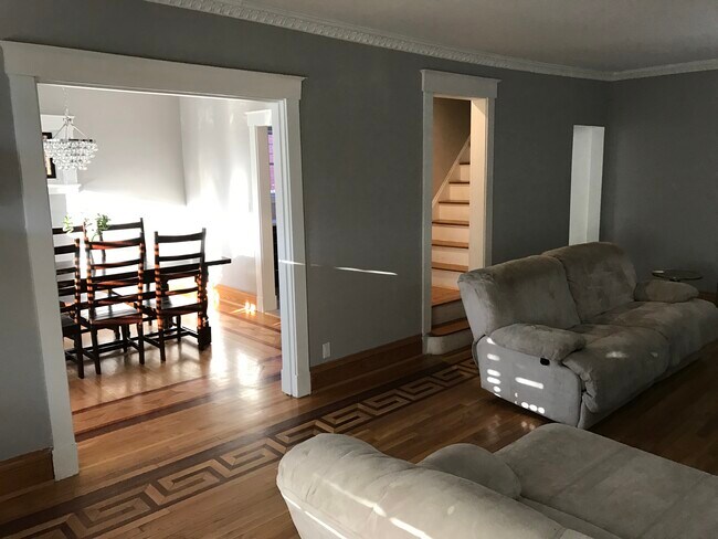 3614 Edwards Road in Cincinnati, OH - Building Photo - Building Photo