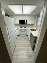 1908 Desert Falls Ct in Las Vegas, NV - Building Photo - Building Photo