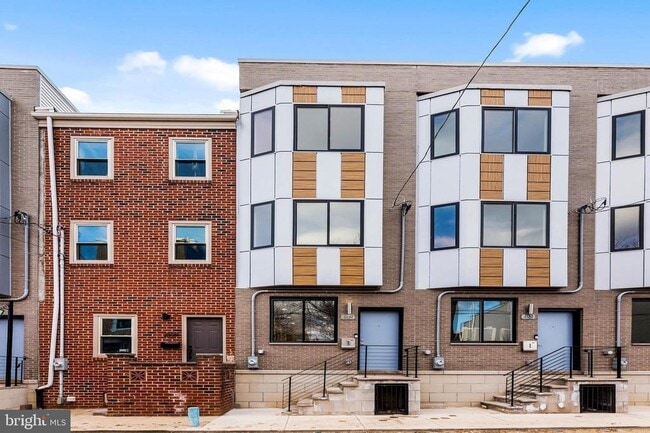 property at 2154 N Fairhill St