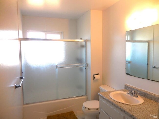 143 Kit Carson Way in Vallejo, CA - Building Photo - Building Photo