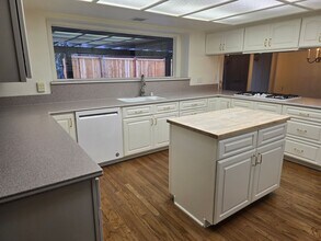 2842 Glenwood Ct in Reno, NV - Building Photo - Building Photo