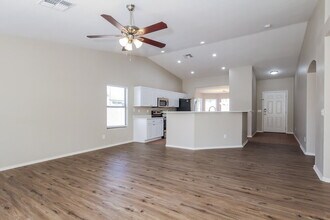 39812 N Vincenza St in Queen Creek, AZ - Building Photo - Building Photo