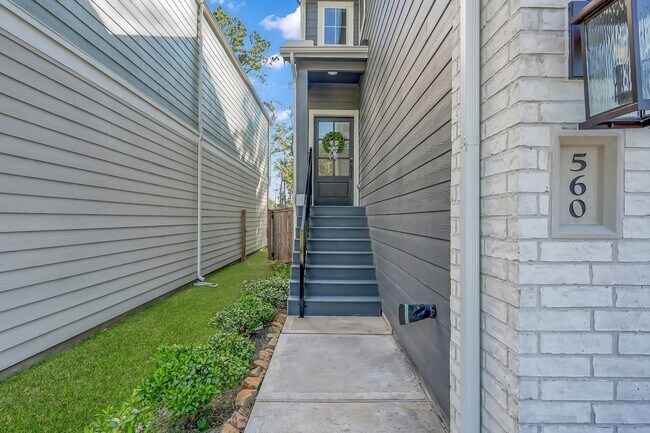 560 Red Cascade Trl in Willis, TX - Building Photo - Building Photo