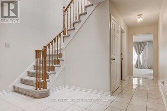 3586 Italia Crescent in Mississauga, ON - Building Photo - Building Photo