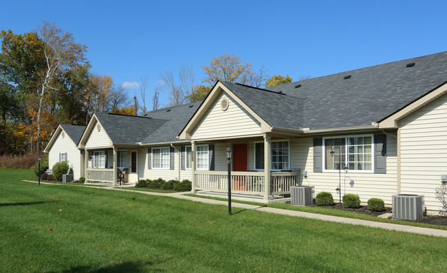 The Apartments at Glenwood in Heath, OH - Building Photo - Building Photo