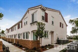 10599 Barrena Lp in Elk Grove, CA - Building Photo