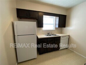 1810 W Twin Springs St in Siloam Springs, AR - Building Photo - Building Photo