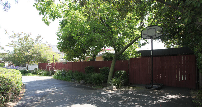 1708 S 5th Ave in Monrovia, CA - Building Photo - Building Photo