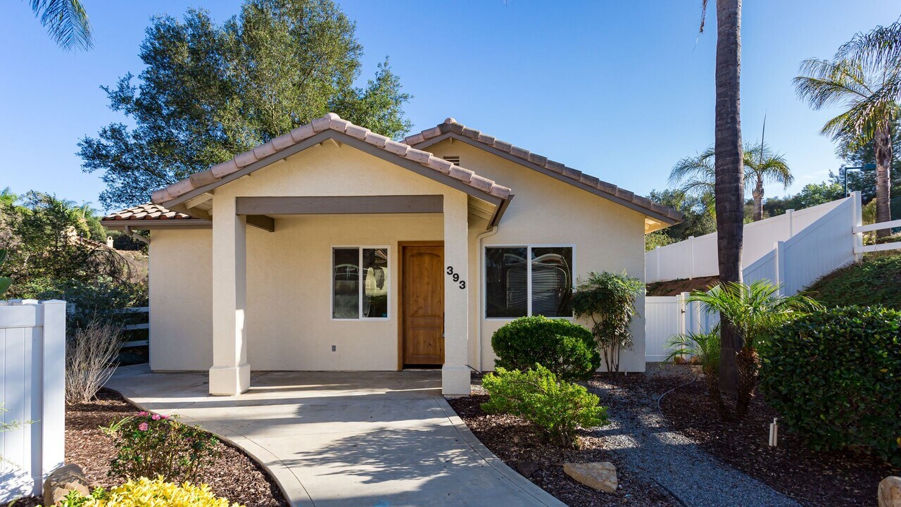 393 Sunnybrook Ln in El Cajon, CA - Building Photo