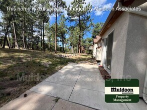 125 Tall Pine Ln in Monument, CO - Foto de edificio - Building Photo