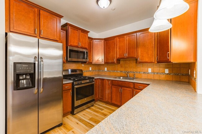 property at 975 Main St