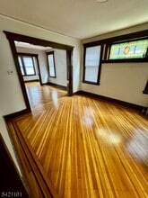 313 Halsted St in East Orange, NJ - Building Photo - Building Photo