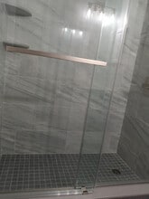 42 Duncan Way in Freehold, NJ - Foto de edificio - Building Photo