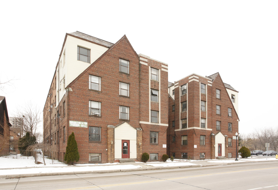 Brady Apartments in Dearborn, MI - Building Photo