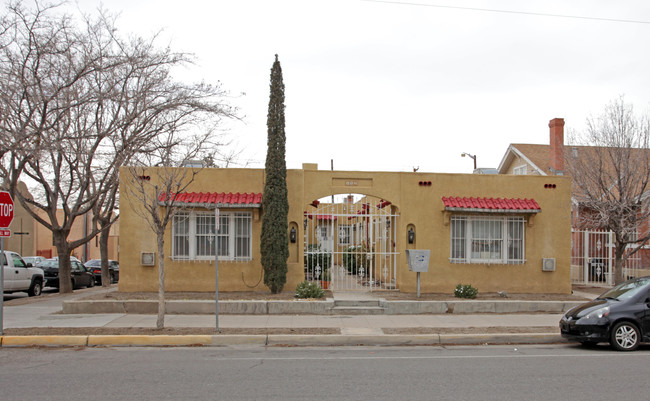 123 Edith Blvd SE in Albuquerque, NM - Building Photo - Building Photo