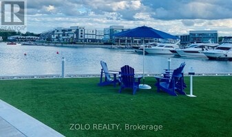 333 Sunseeker Ave in Innisfil, ON - Building Photo