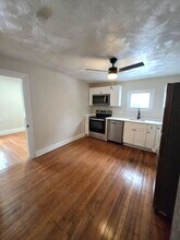 89 Armistice Blvd, Unit Unit 1R in Pawtucket, RI - Building Photo - Building Photo