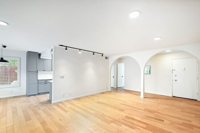 property at 2624 State St