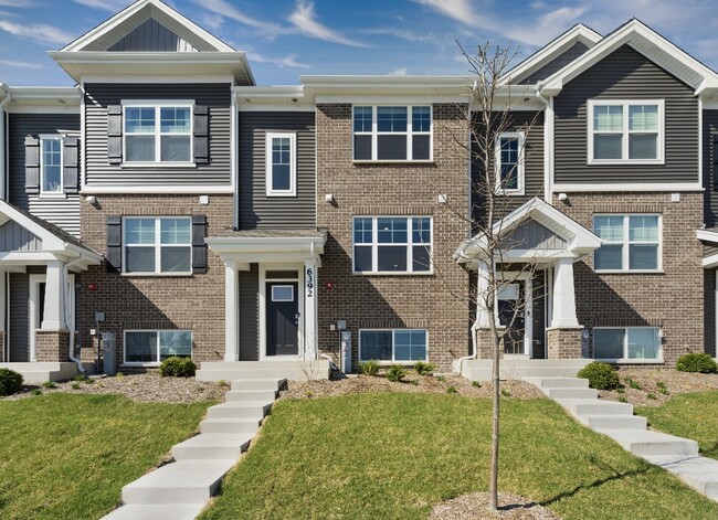 property at 6392 Roscommon Rd