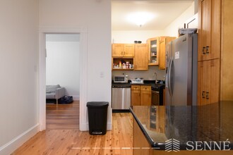 19 Trowbridge St in Cambridge, MA - Foto de edificio - Building Photo