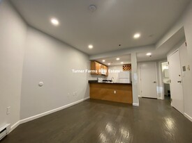 24 Queensberry St, Unit B Apartamentos