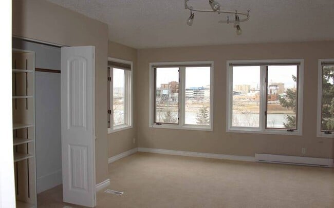 307 11th St E in Saskatoon, SK - Building Photo - Building Photo