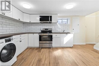 95 Fairview Dr in Brantford, ON - Building Photo - Building Photo