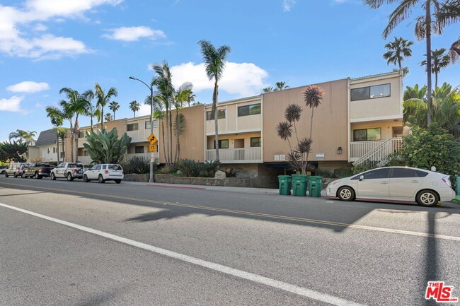 4637 Park Dr in Carlsbad, CA - Building Photo - Building Photo