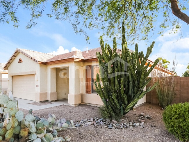 12238 W Lincoln St in Avondale, AZ - Foto de edificio - Building Photo