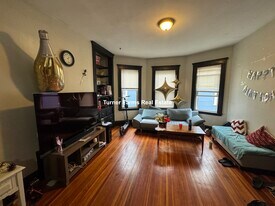 10 Taft St, Unit 3 in Boston, MA - Building Photo