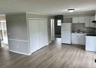 1711 Cindy Lynn St in Urbana, IL - Building Photo - Building Photo
