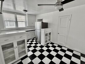 11152-11154 Morrison St in North Hollywood, CA - Building Photo