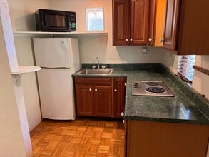 2616 SW 4th Pl in Gainesville, FL - Building Photo - Building Photo