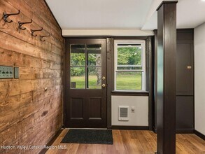 5 Riverby Ln in West Park, NY - Building Photo - Building Photo