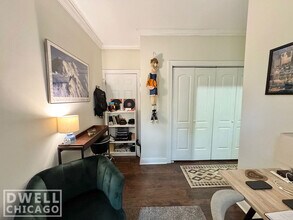 2127 N Dayton St, Unit 2 in Chicago, IL - Foto de edificio - Building Photo