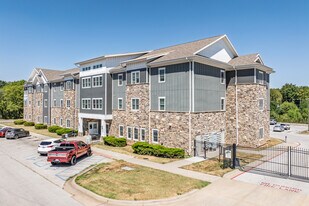 Talia Apartments in Springfield, MO - Building Photo