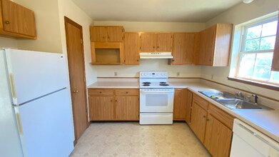4326 Angela Ct in Schenectady, NY - Building Photo - Building Photo